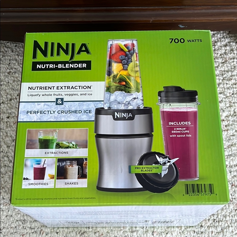 New Sealed Ninja Nutri-Blender with 2 Cups 700 Watt Smoothie Maker